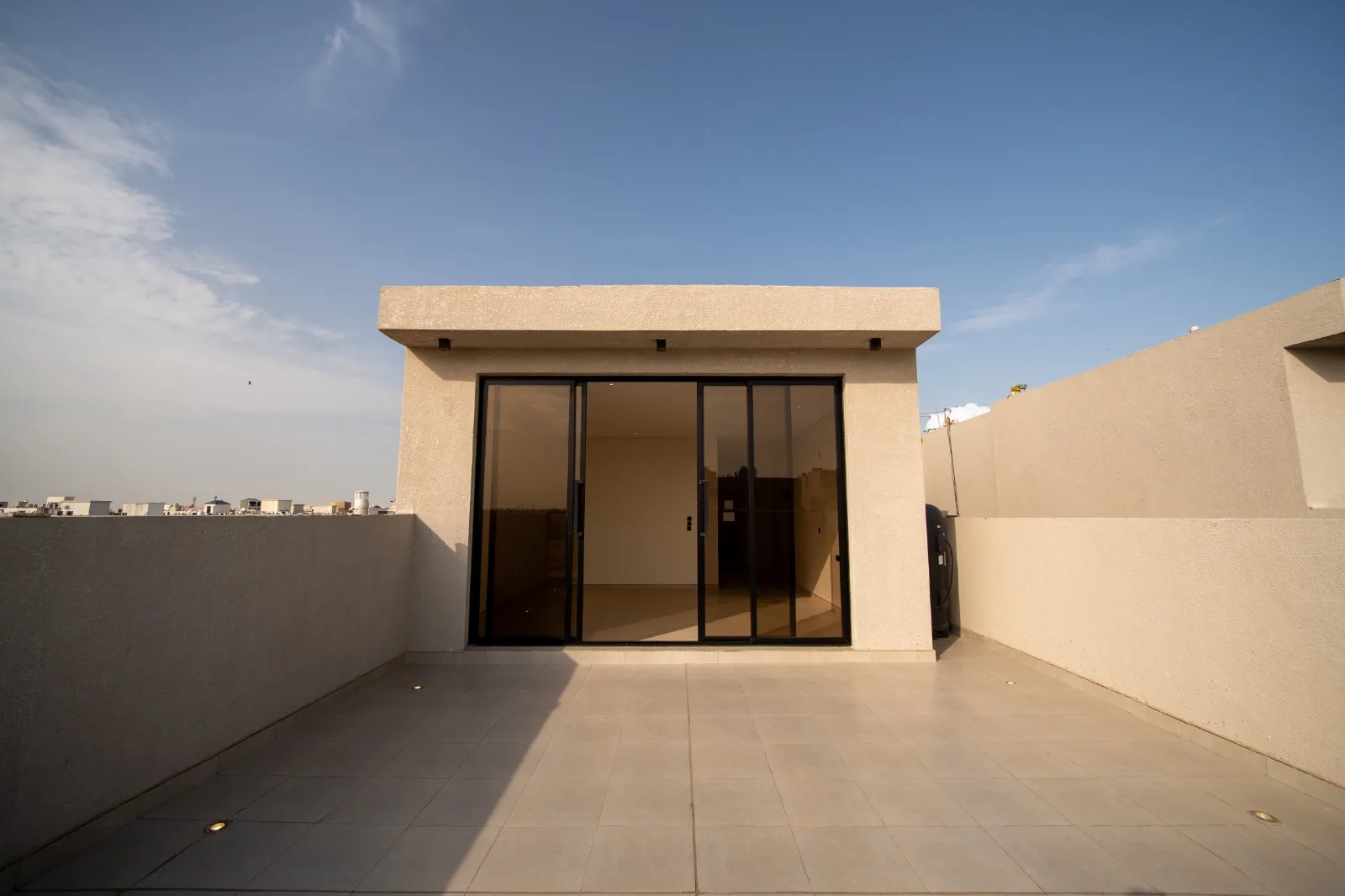 🏡 فيلا فاخرة للبيع – تصميم عصري وتشطيب راقٍ الشعلة الدمام — صورة 1